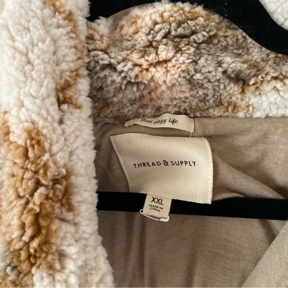 Thread & supply• fluffy soft southwestern print pullover women’s xxl - Picture 9 of 12